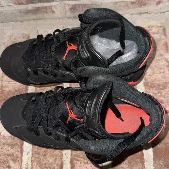 Kids Jordan 6 retro “infrared” size 5.5y - Picture 5 of 11